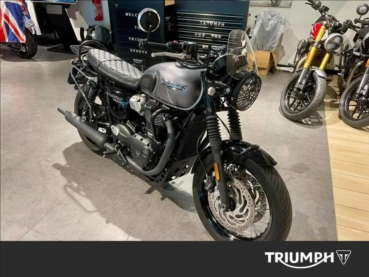Triumph Bonneville T120 Black (2026) (9)