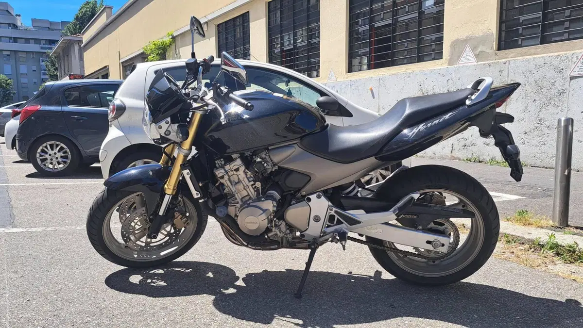 Honda Hornet 600 (2005 - 06) (5)