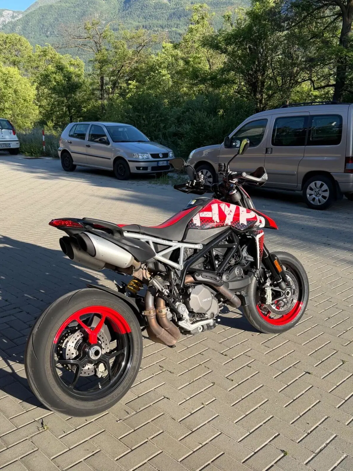 Ducati Hypermotard 950 RVE (2022 - 25) (2)