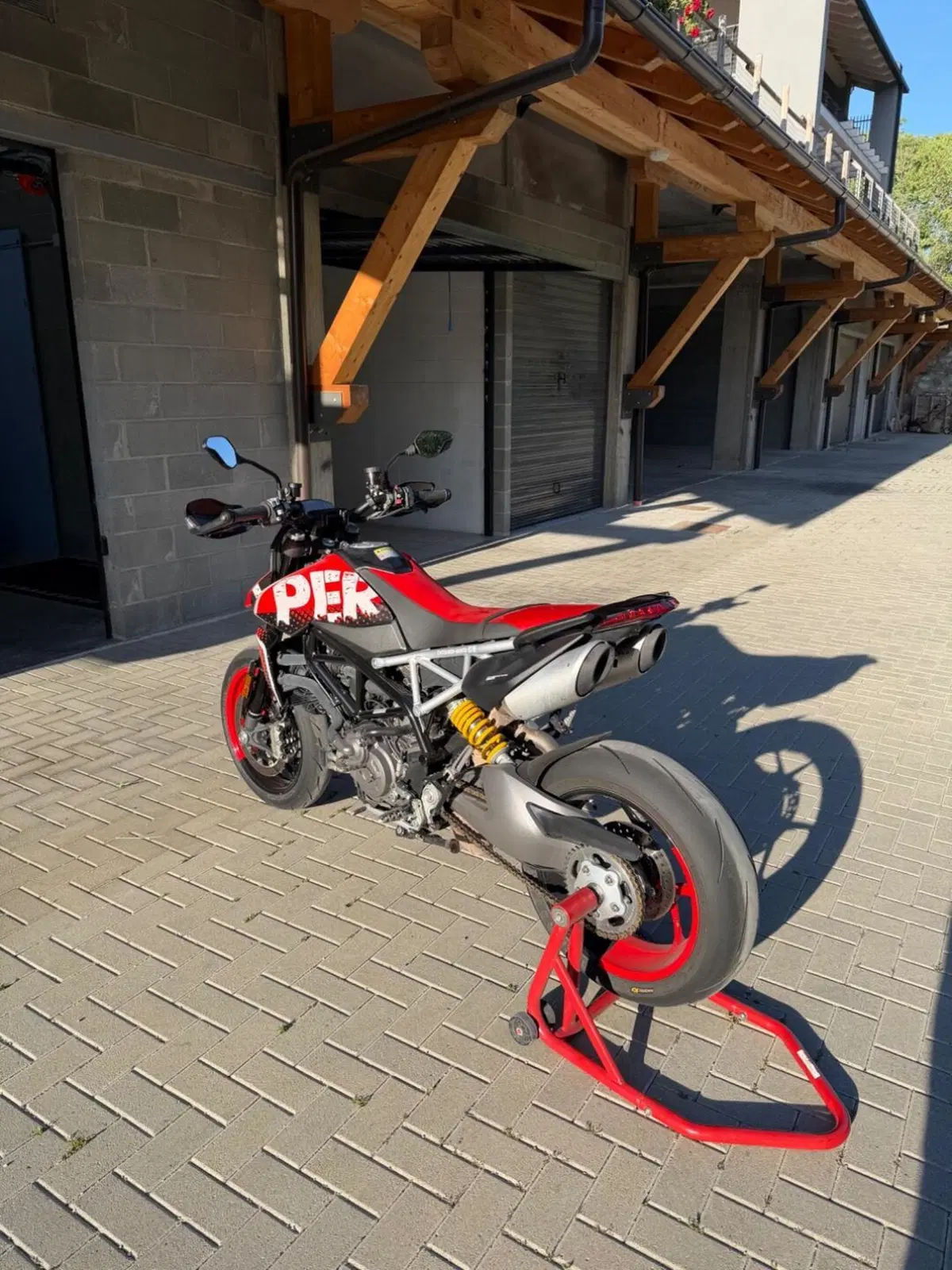 Ducati Hypermotard 950 RVE (2022 - 25) (4)