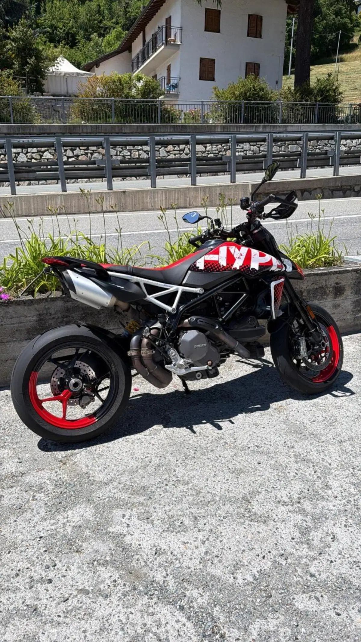 Ducati Hypermotard 950 RVE (2022 - 25) (7)