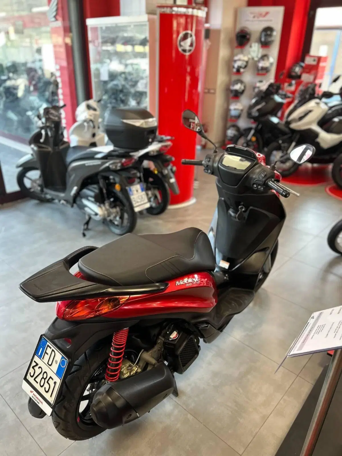 Piaggio Medley 125 S ABS (2021 - 24) (3)