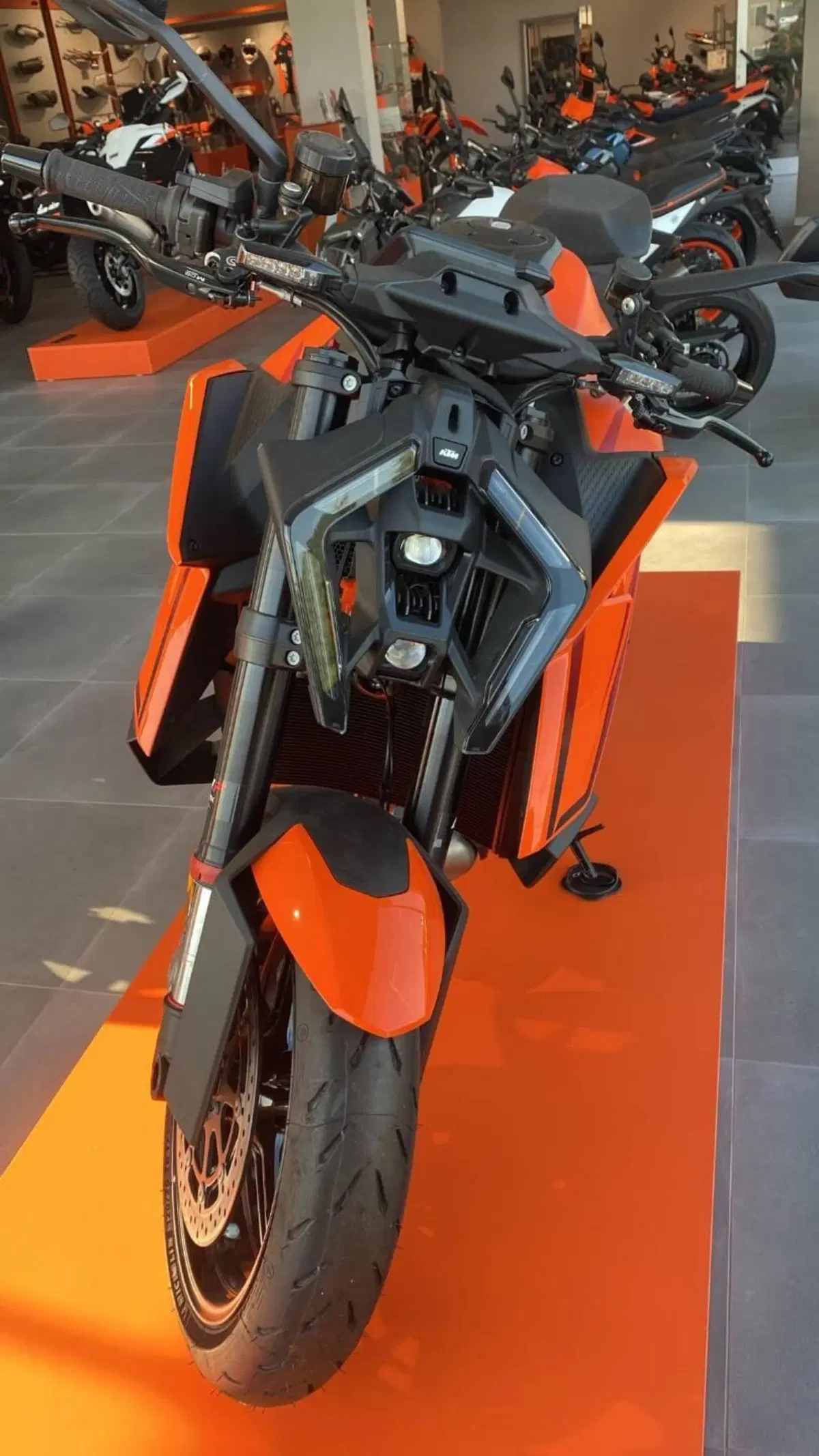 KTM 1390 Super Duke R (2024 - 26) (2)