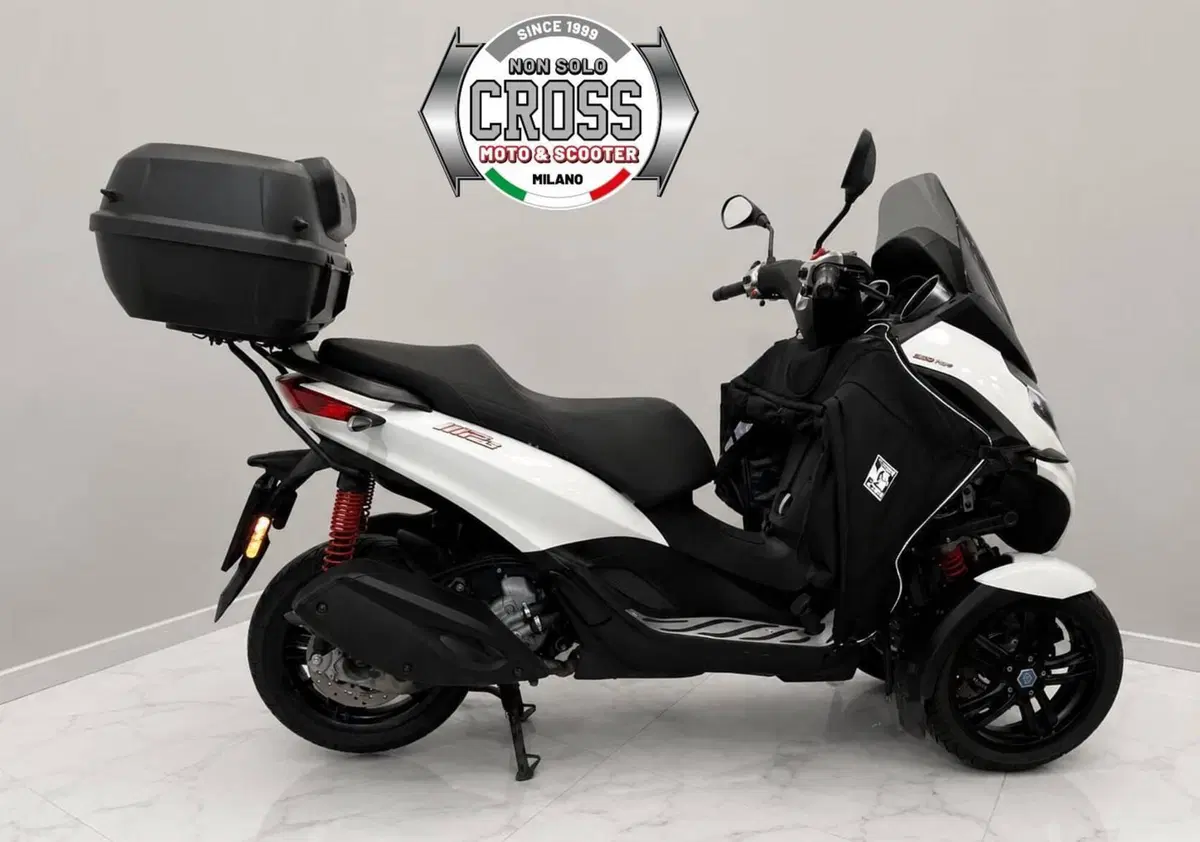 Piaggio MP3 300 ABS Hpe (2021 - 24) (4)