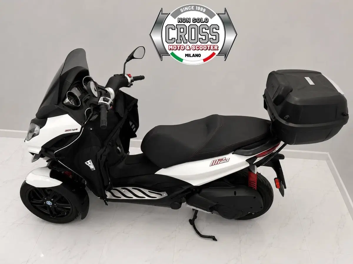 Piaggio MP3 300 ABS Hpe (2021 - 24) (8)