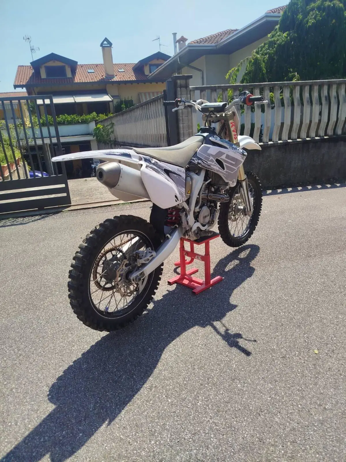 Yamaha YZ 250 F (2009) (4)