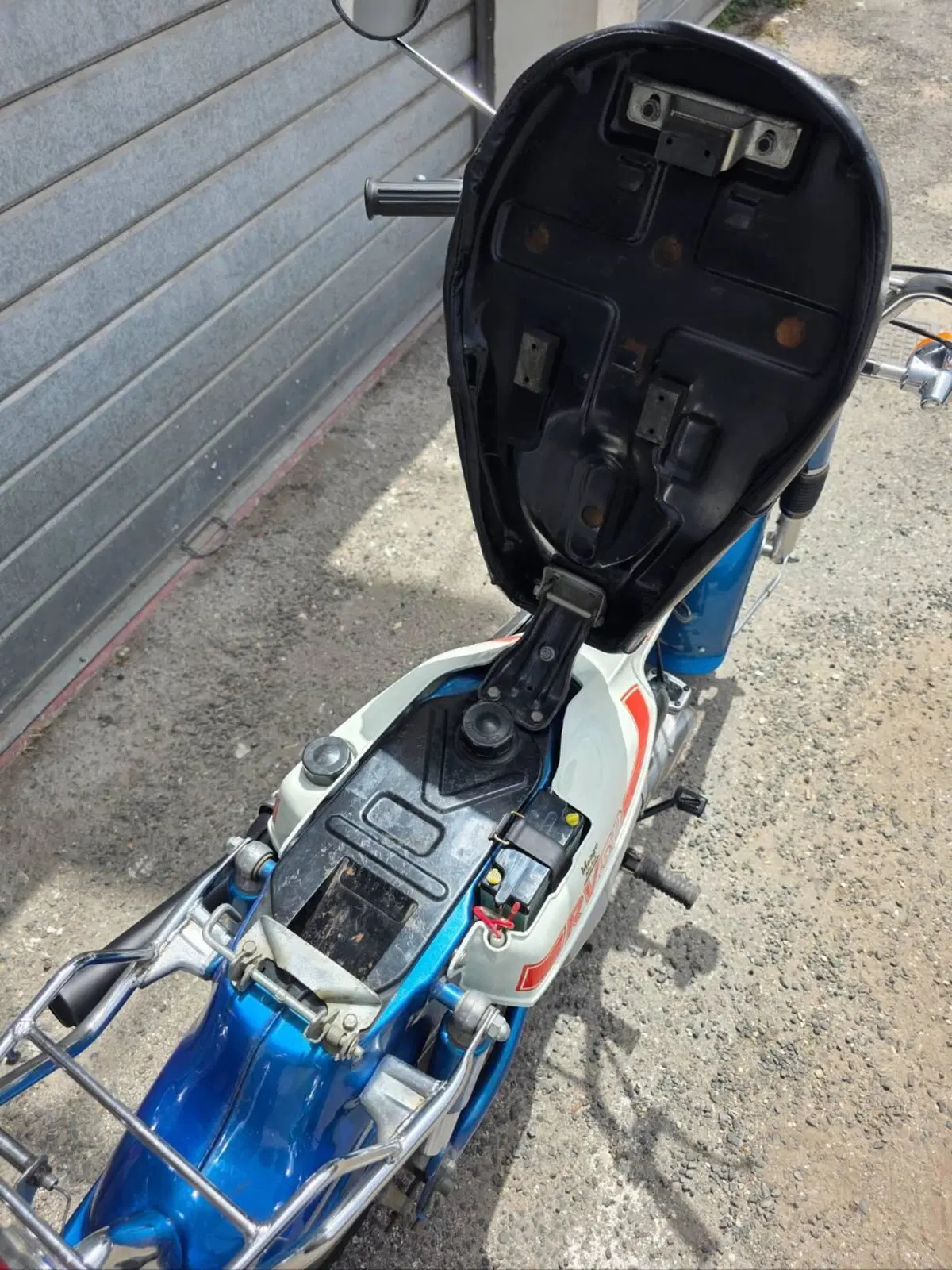 Suzuki Rv50 (4)