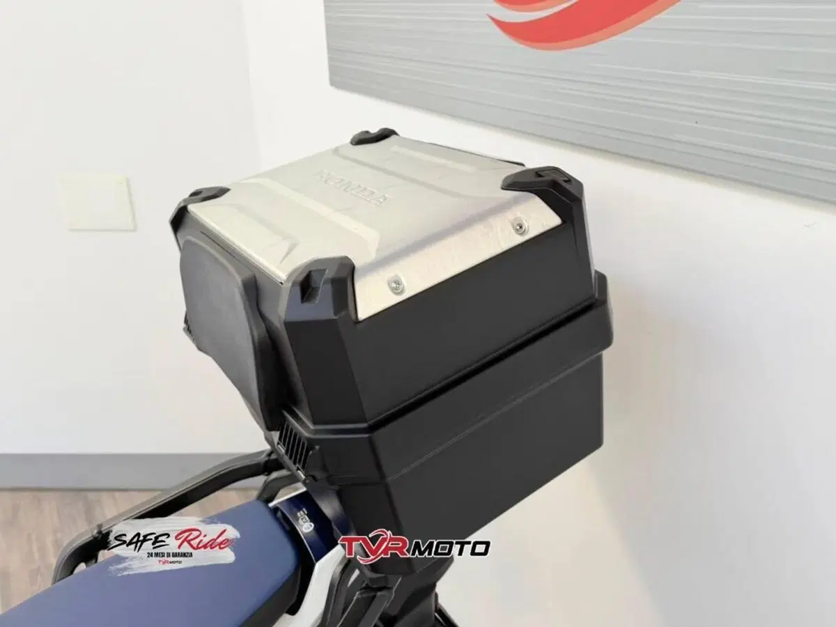 Honda Africa Twin CRF 1100L (2022 - 23) (9)