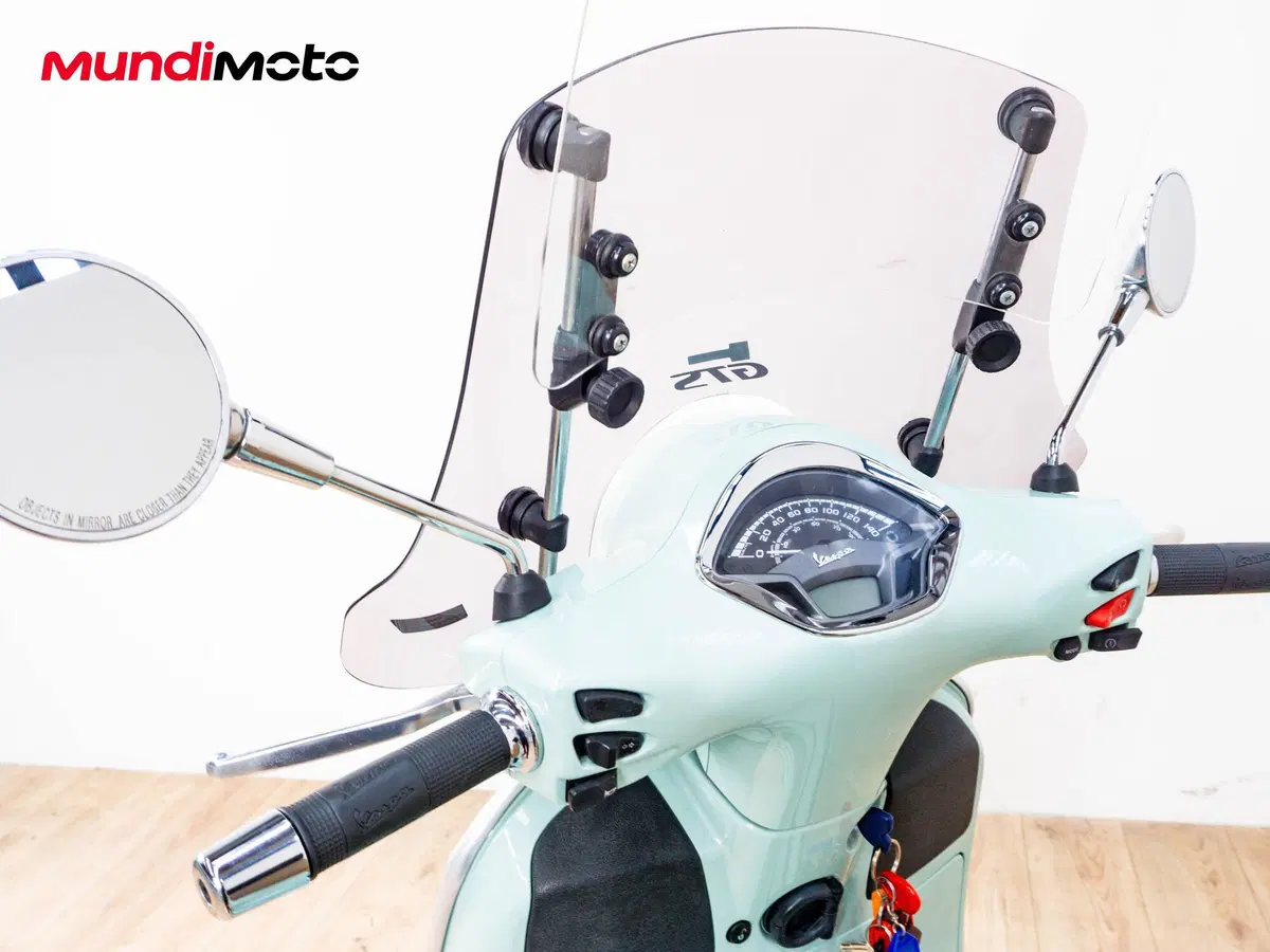 Vespa GTS 300 Hpe (2019) (11)