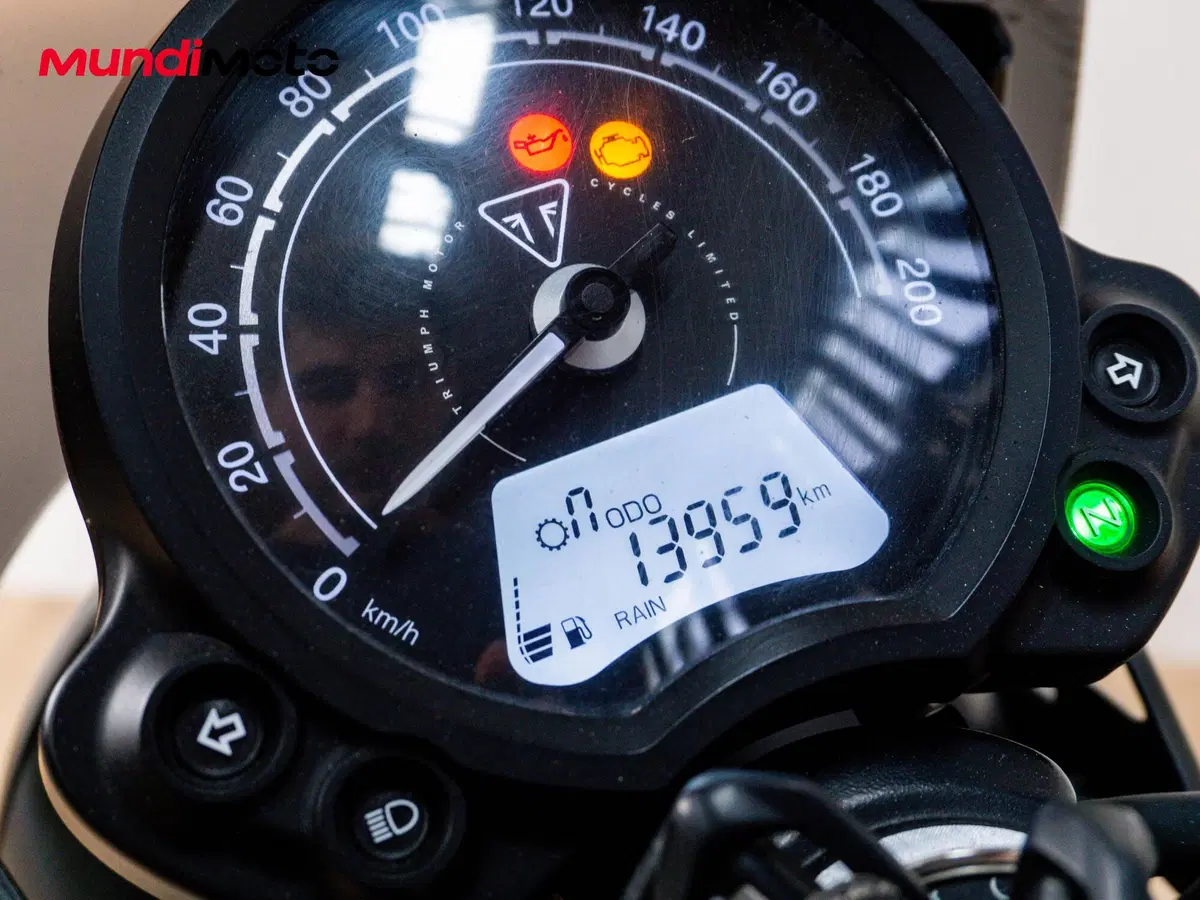 Triumph Street Scrambler 900 Gold Line Edition (2021 - 23) (12)