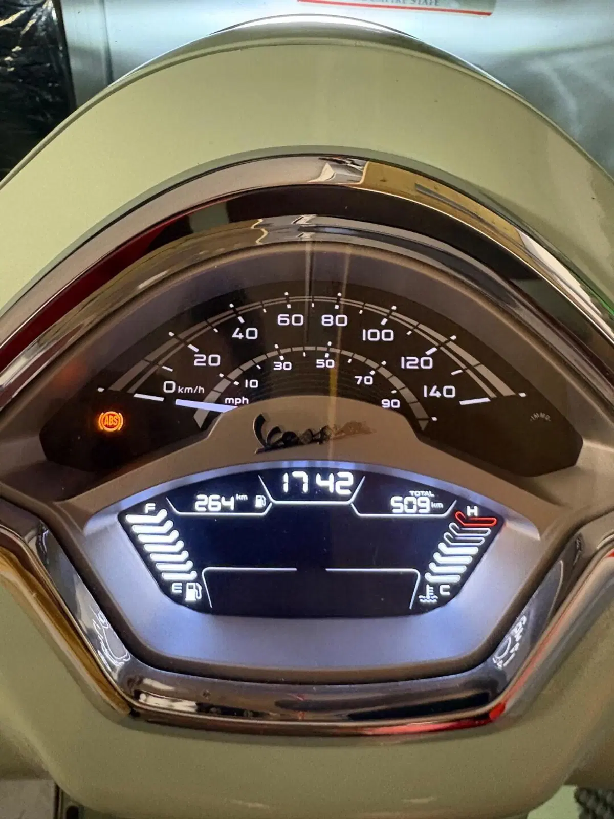 Vespa GTS 310 (2025 - 26) (4)
