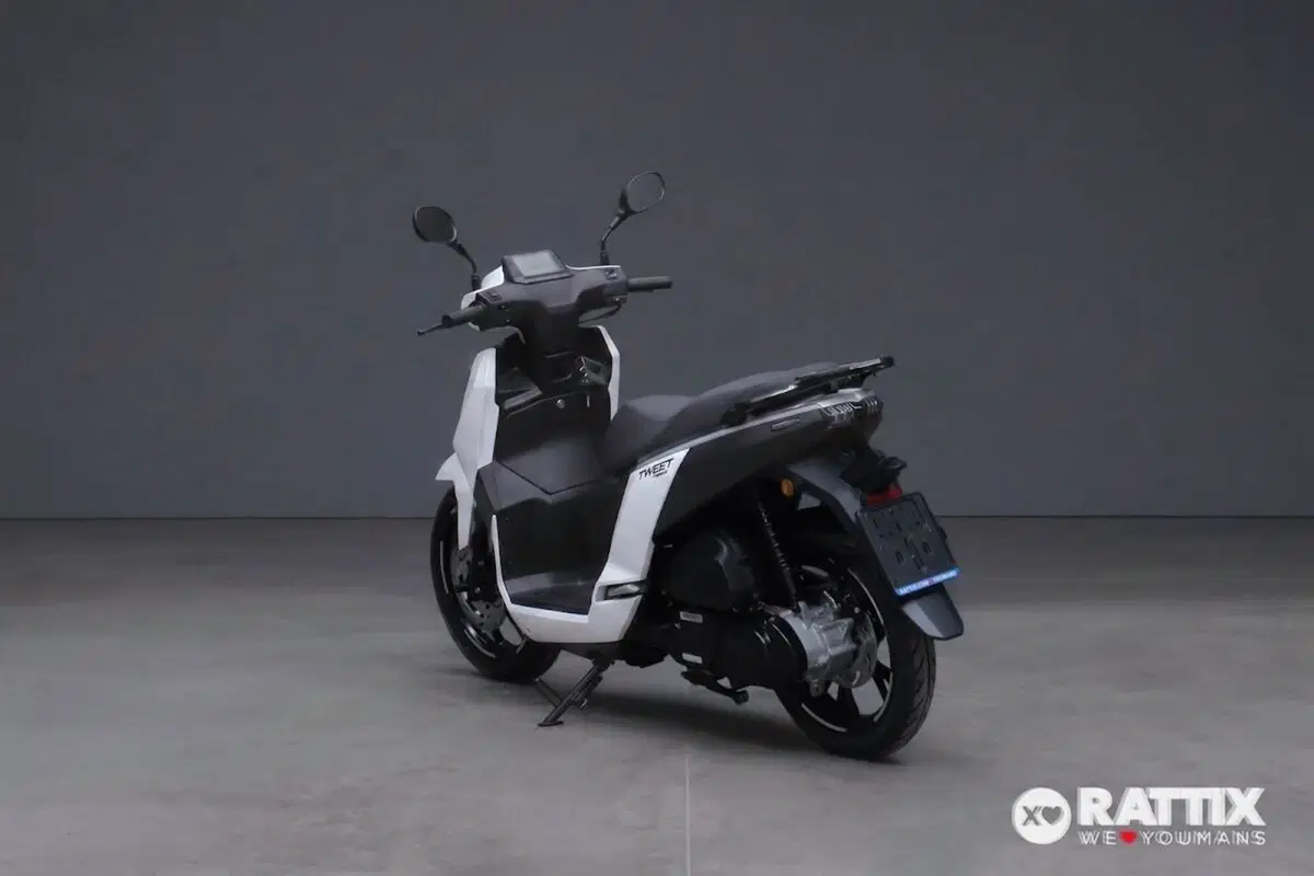 Peugeot Tweet 125 FL Active (2025 - 26) (5)