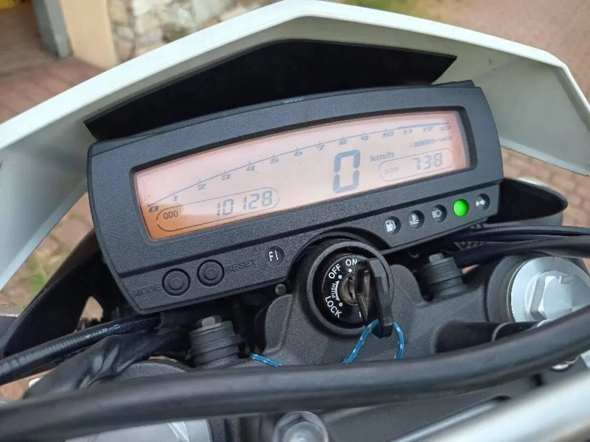 Kawasaki KLX 250 (2009 - 16) (2)