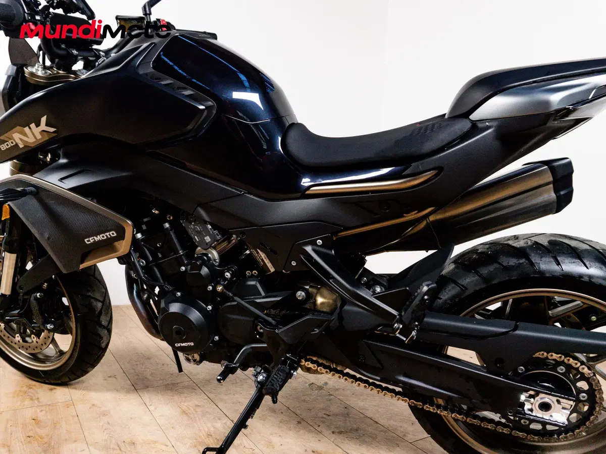 CFMOTO 800NK Sport (2023 - 26) (8)