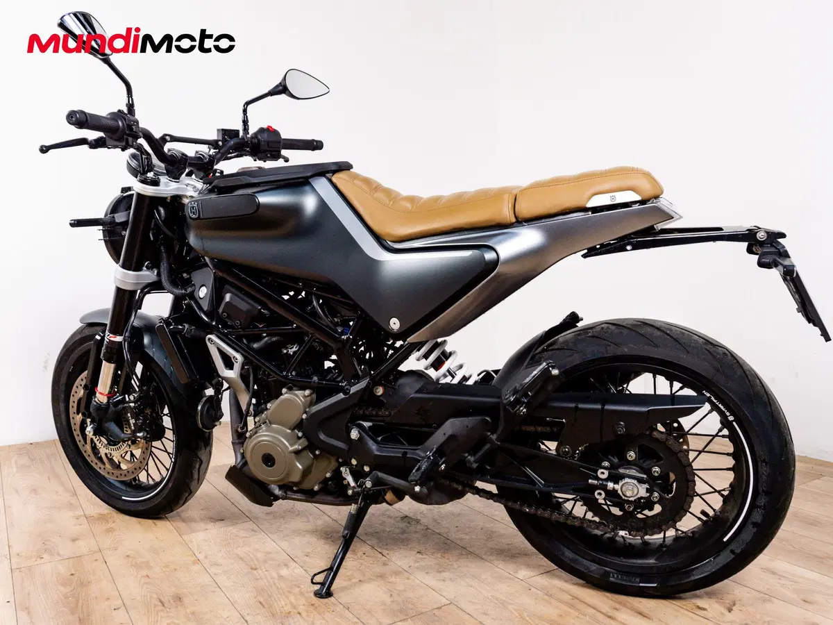 Husqvarna Svartpilen 401 (2020) (7)