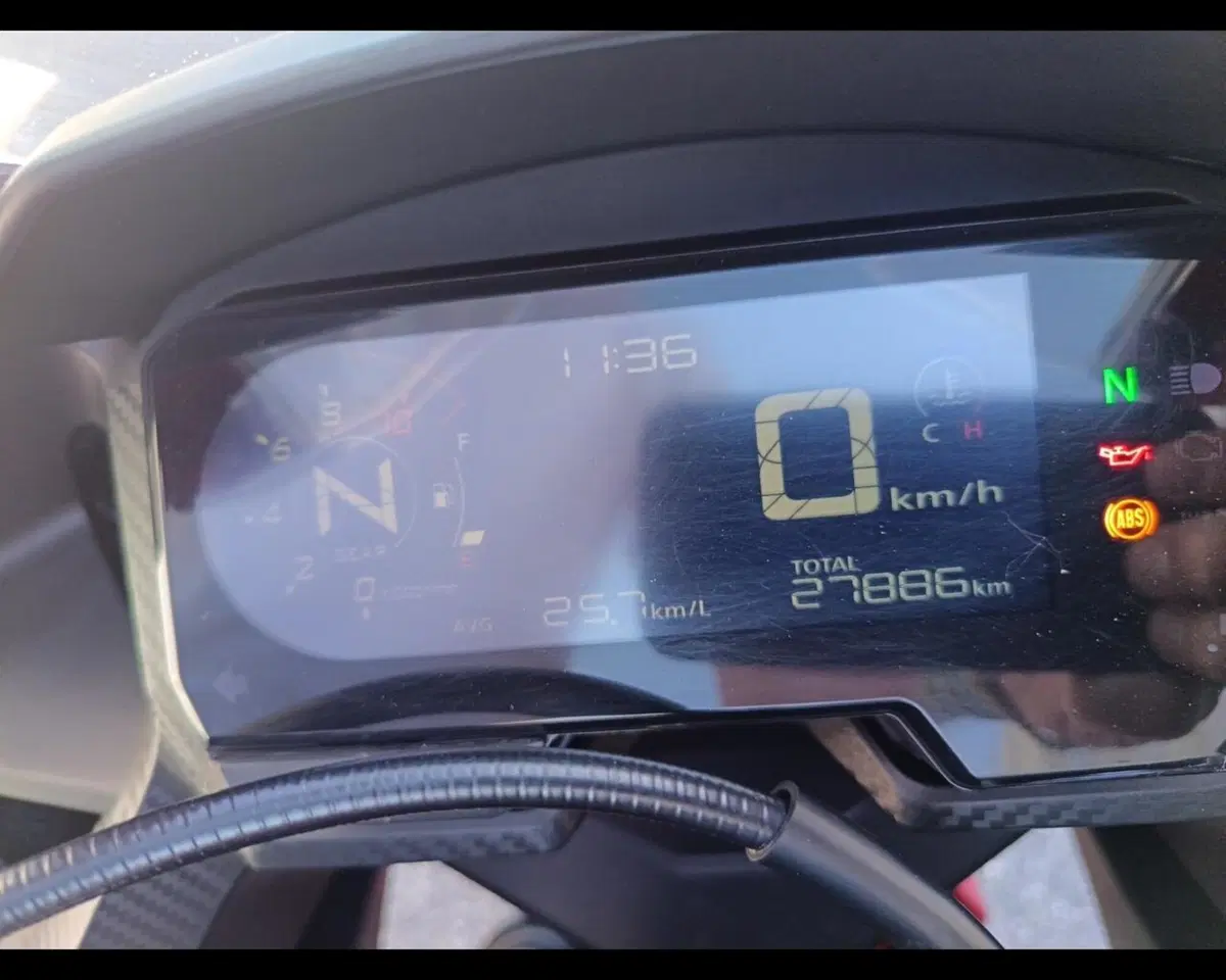 Honda CBR 500 R (2022 - 23) (5)