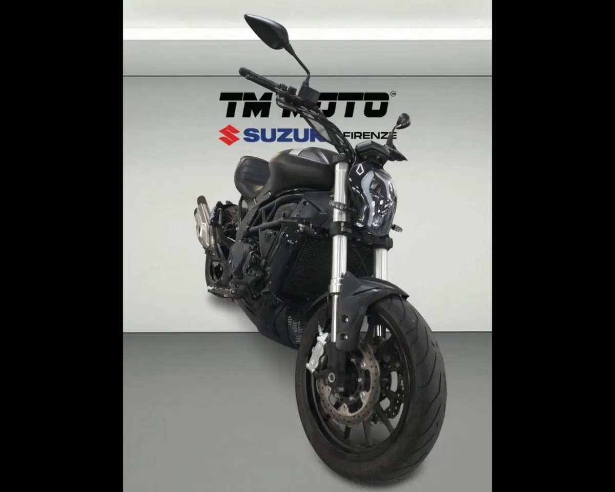 Benelli 502 C (2021 - 25) (3)