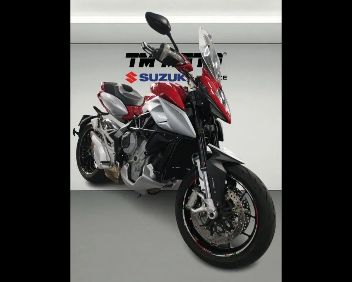 MV Agusta Stradale 800 EAS ABS (2015 - 17) (4)