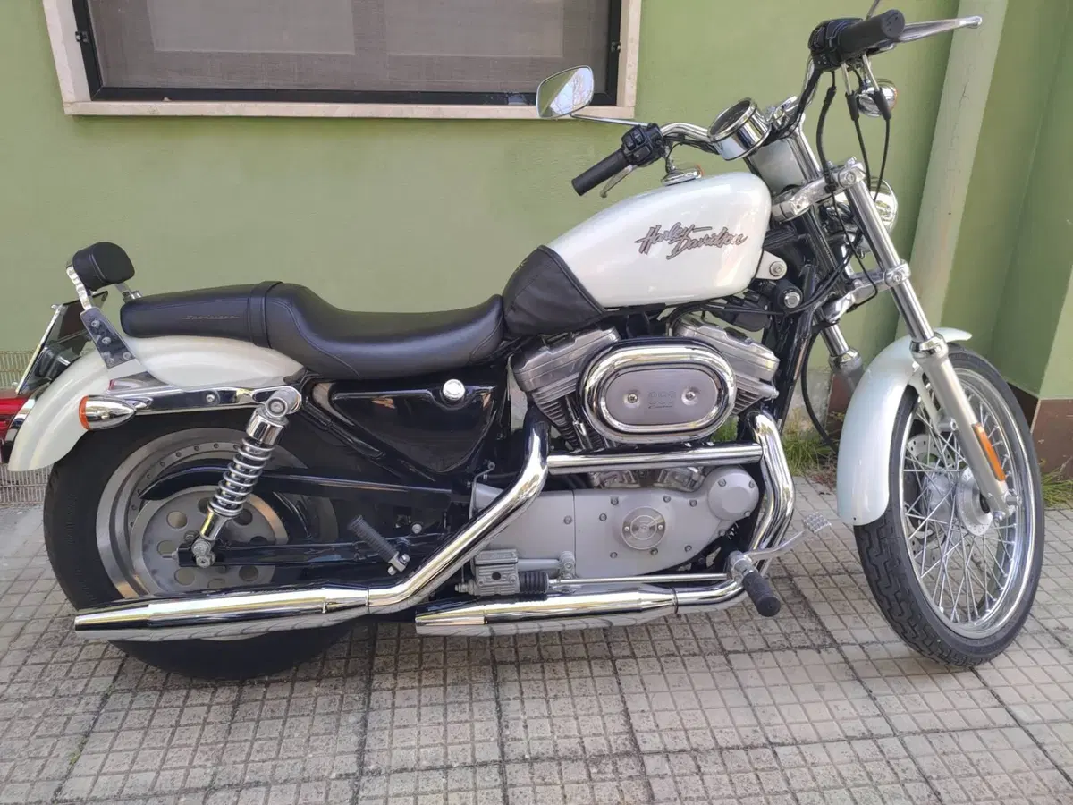Harley-Davidson 883 Custom (2001 - 05) - XL 53C