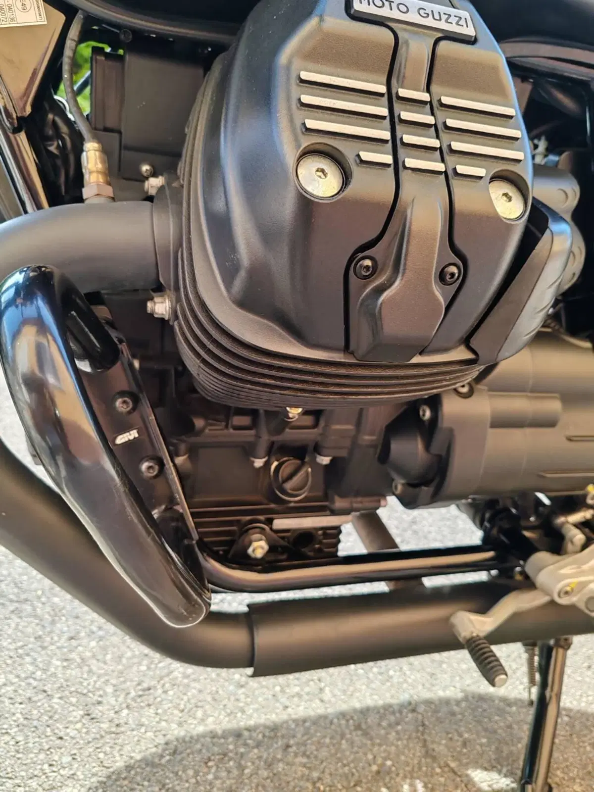 Moto Guzzi V7 Stone (2021 - 24) (5)