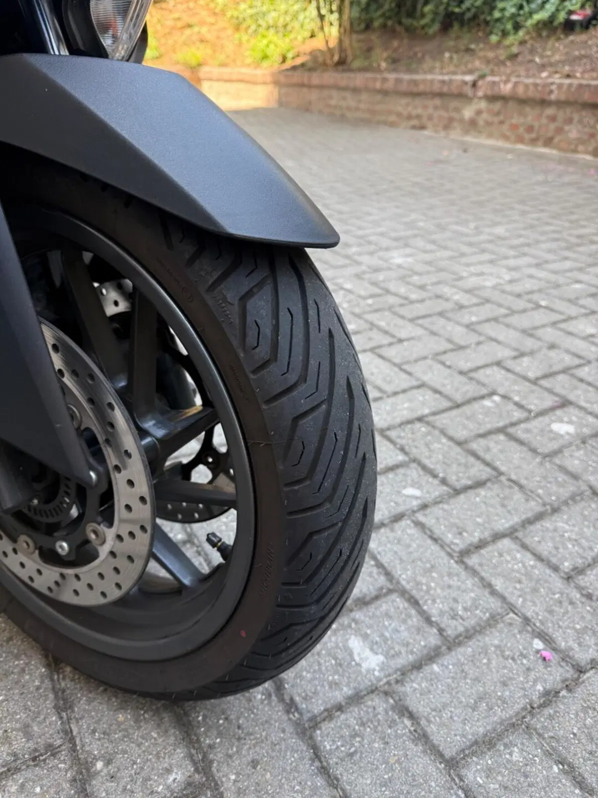 Yamaha X-Max 400 Iron Max (2019 - 20) (2)