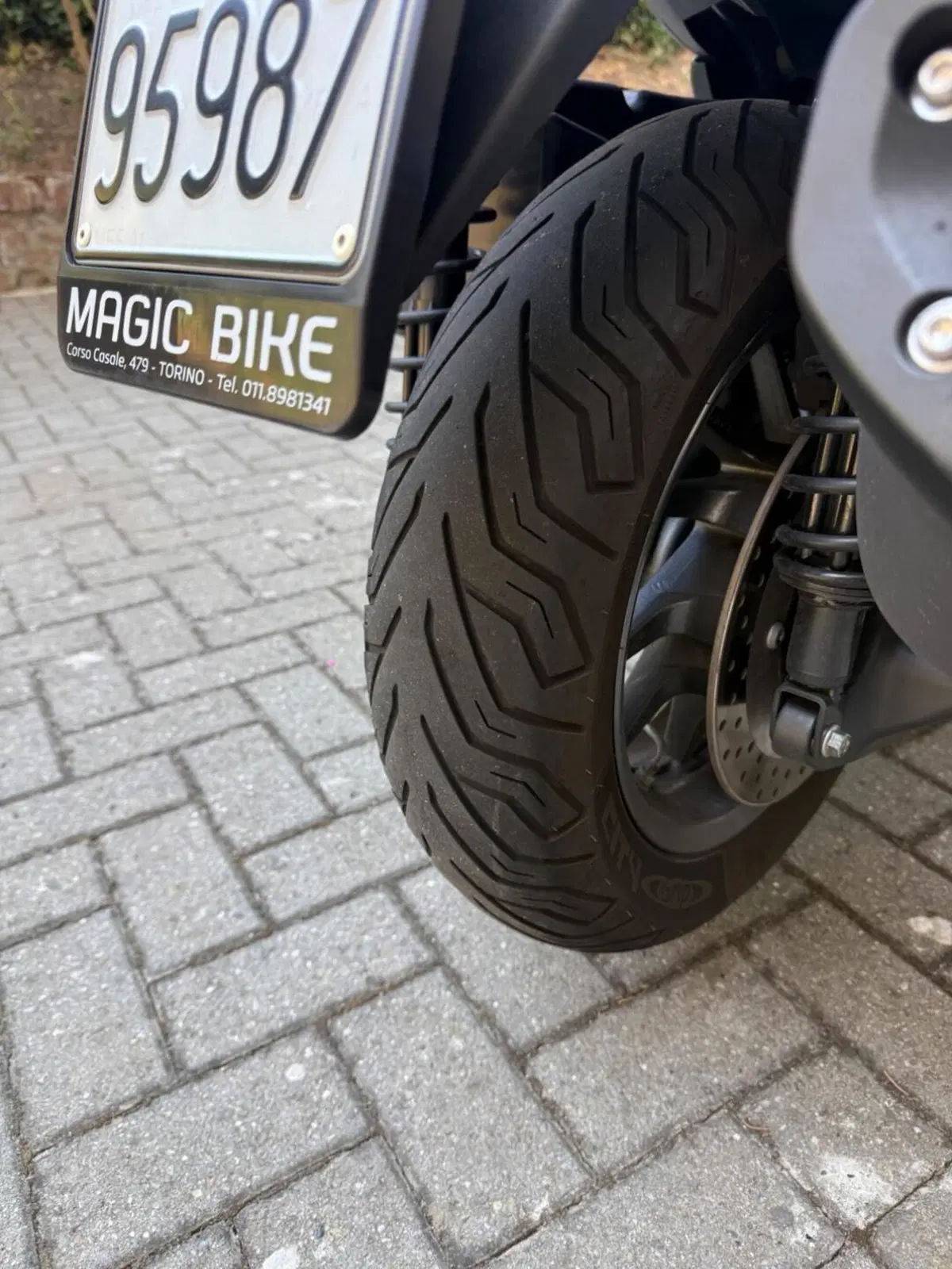 Yamaha X-Max 400 Iron Max (2019 - 20) (3)