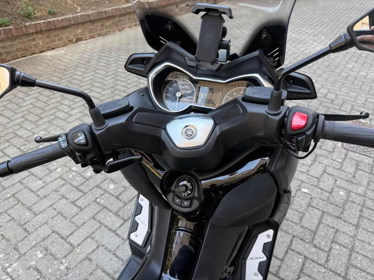 Yamaha X-Max 400 Iron Max (2019 - 20) (5)
