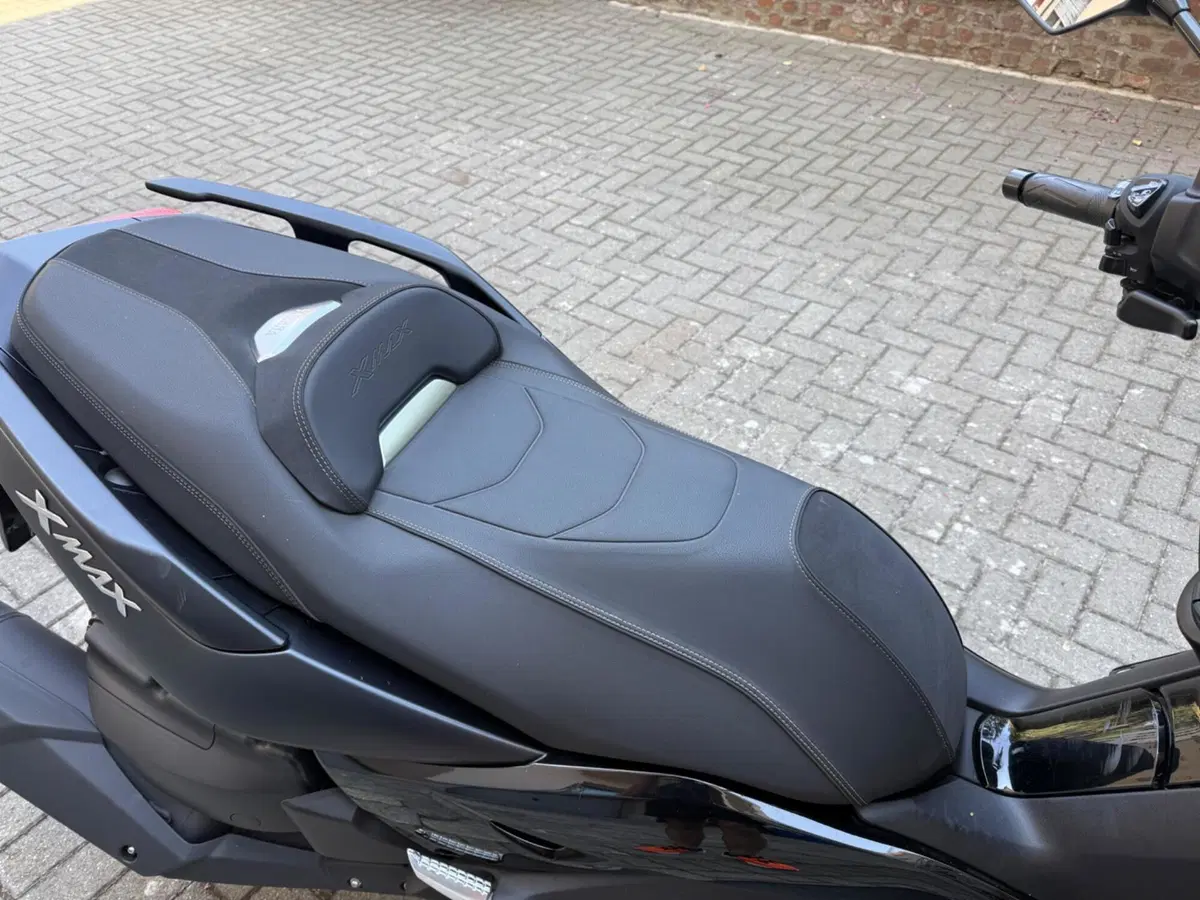 Yamaha X-Max 400 Iron Max (2019 - 20) (6)