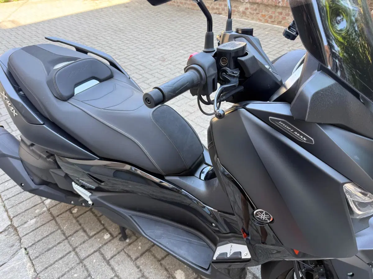 Yamaha X-Max 400 Iron Max (2019 - 20) (7)