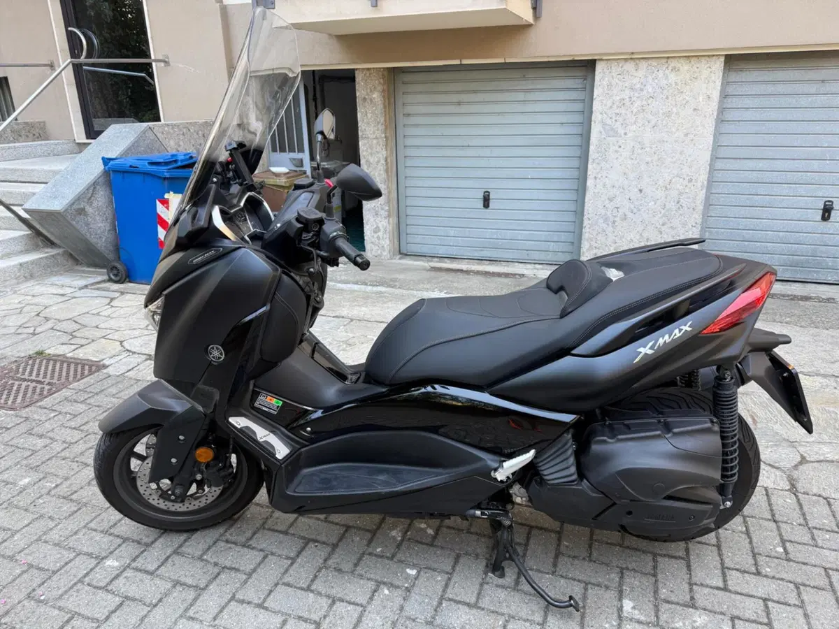 Yamaha X-Max 400 Iron Max (2019 - 20) (12)