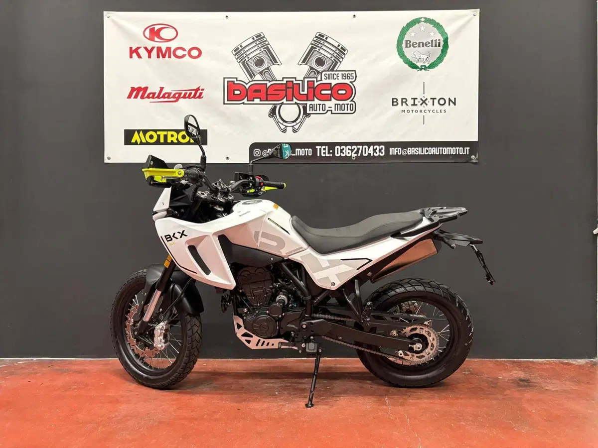 Benelli BKX 300 (2026) (2)