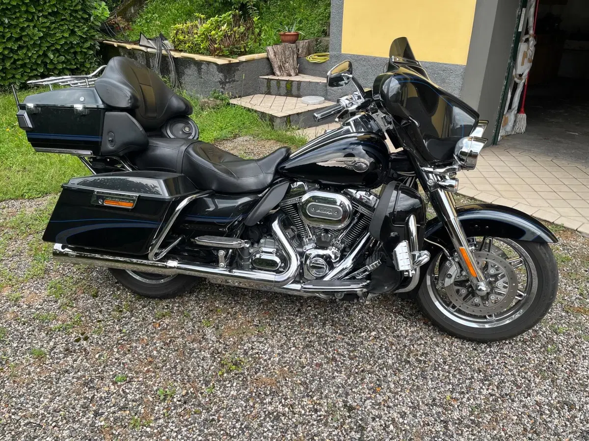Harley-Davidson 1800 Electra Glide Ultra Classic (2012 - 13) - FLHTCUSE (11)