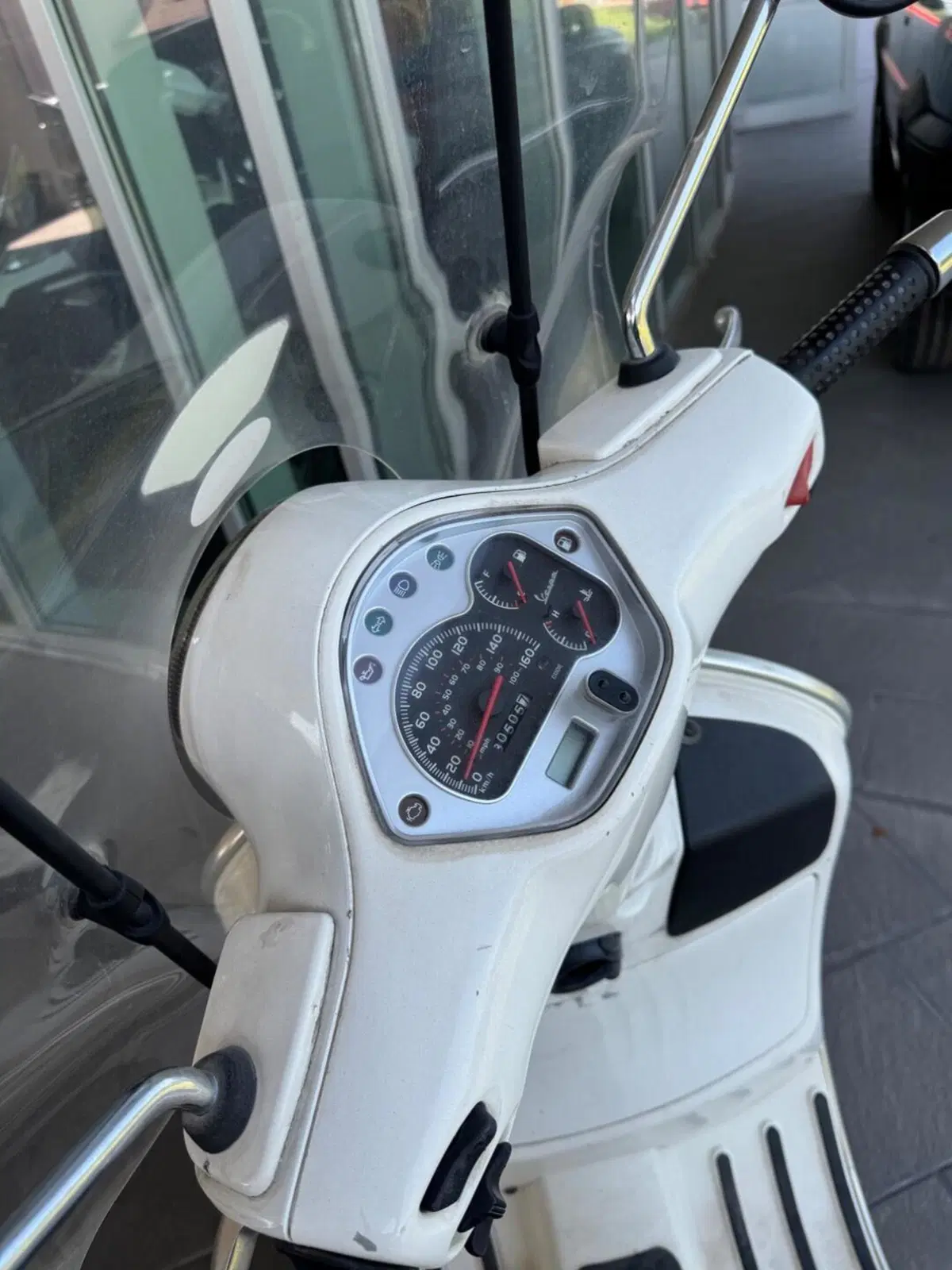Vespa GTS 300 Super (2008 - 16) (3)