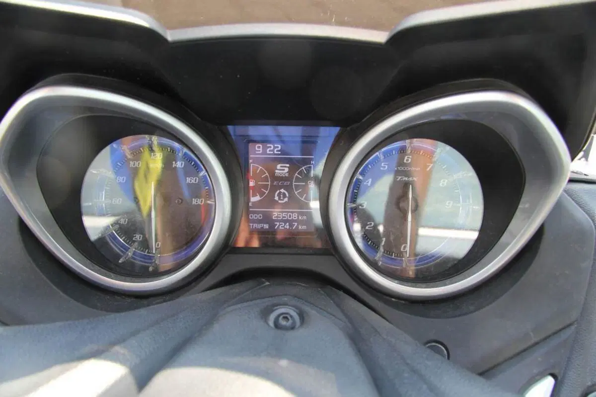 Yamaha T-Max 530 SX Sport Edition (2018 - 19) (5)