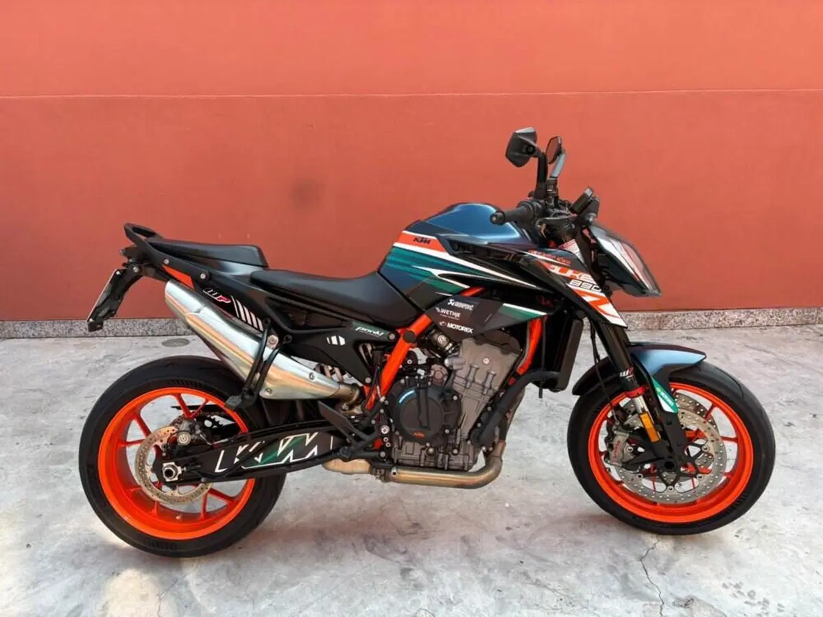 KTM 890 Duke R (2022 - 23)