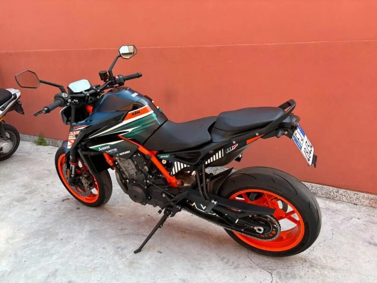 KTM 890 Duke R (2022 - 23) (4)