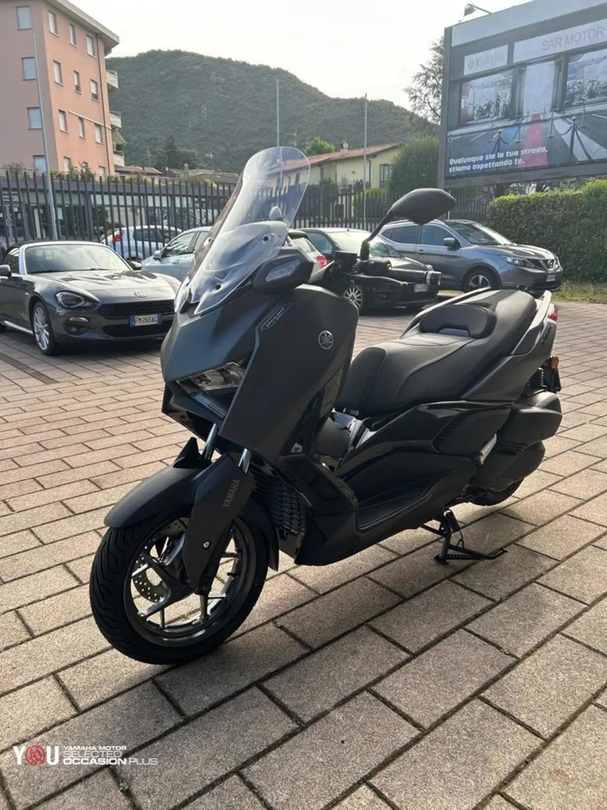 Yamaha X-Max 300 Tech Max (2025 - 26) (4)