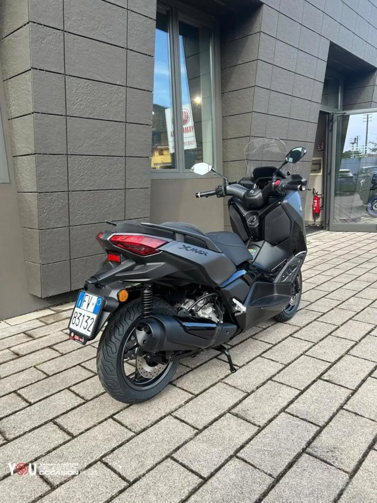 Yamaha X-Max 300 Tech Max (2025 - 26) (3)