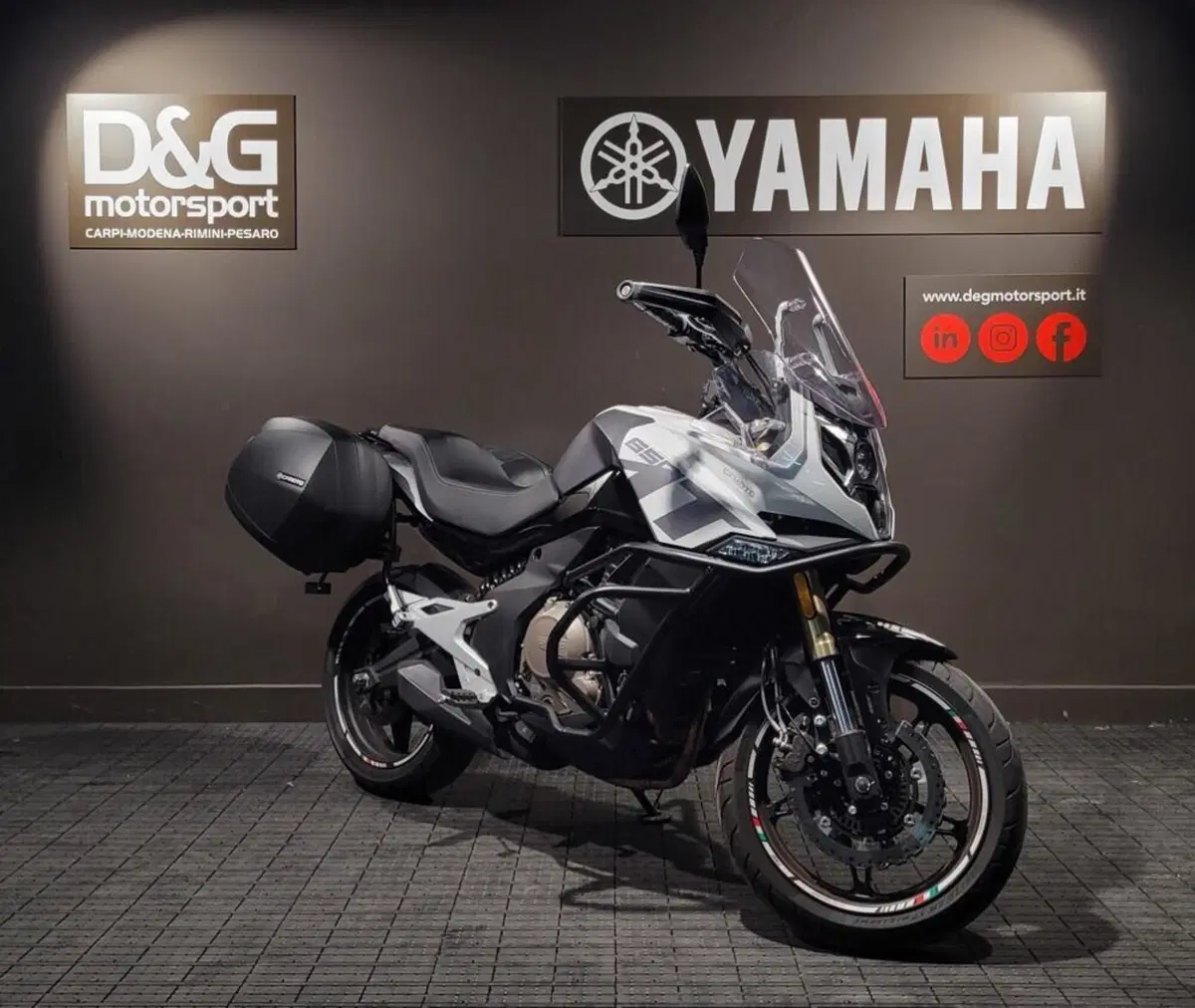 CFMOTO 650MT (2021 - 24) (4)