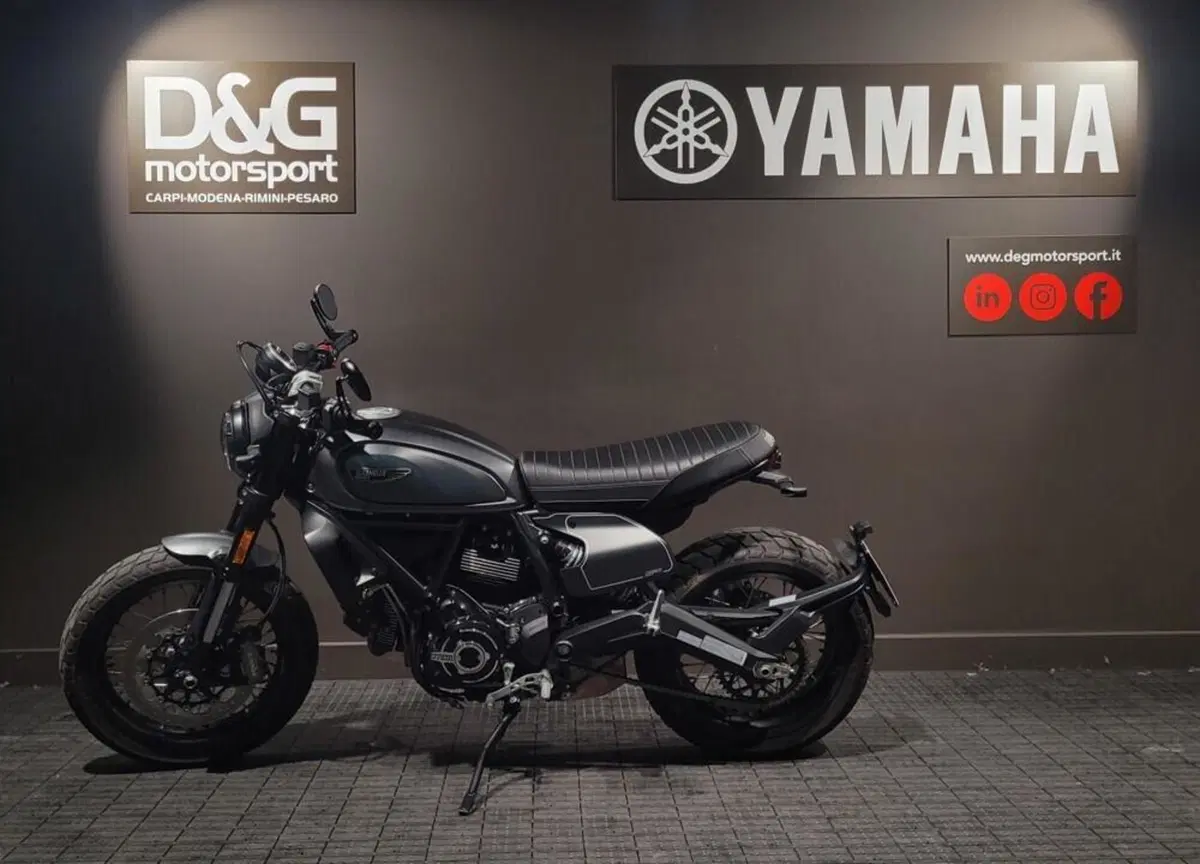 Ducati Scrambler 800 Night Shift (2021 - 22) (2)