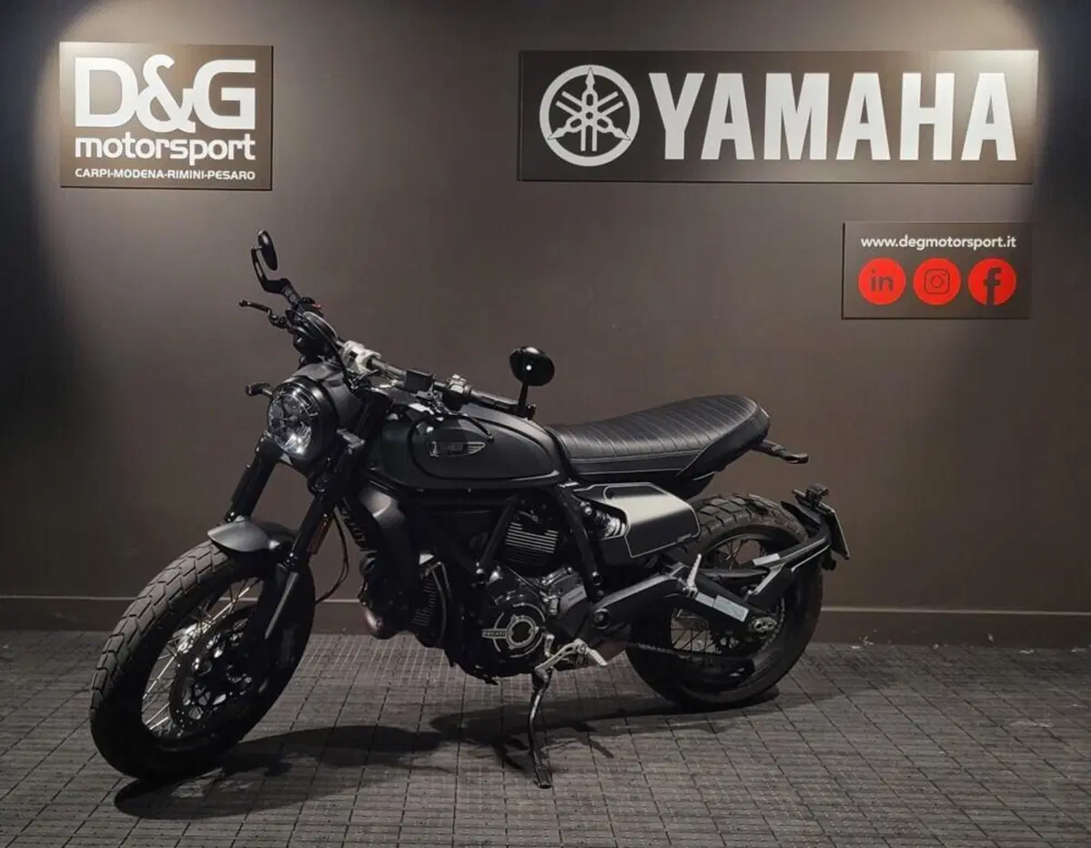 Ducati Scrambler 800 Night Shift (2021 - 22) (4)