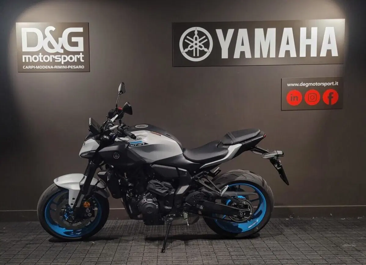 Yamaha MT-07 Y-AMT (2025 - 26)