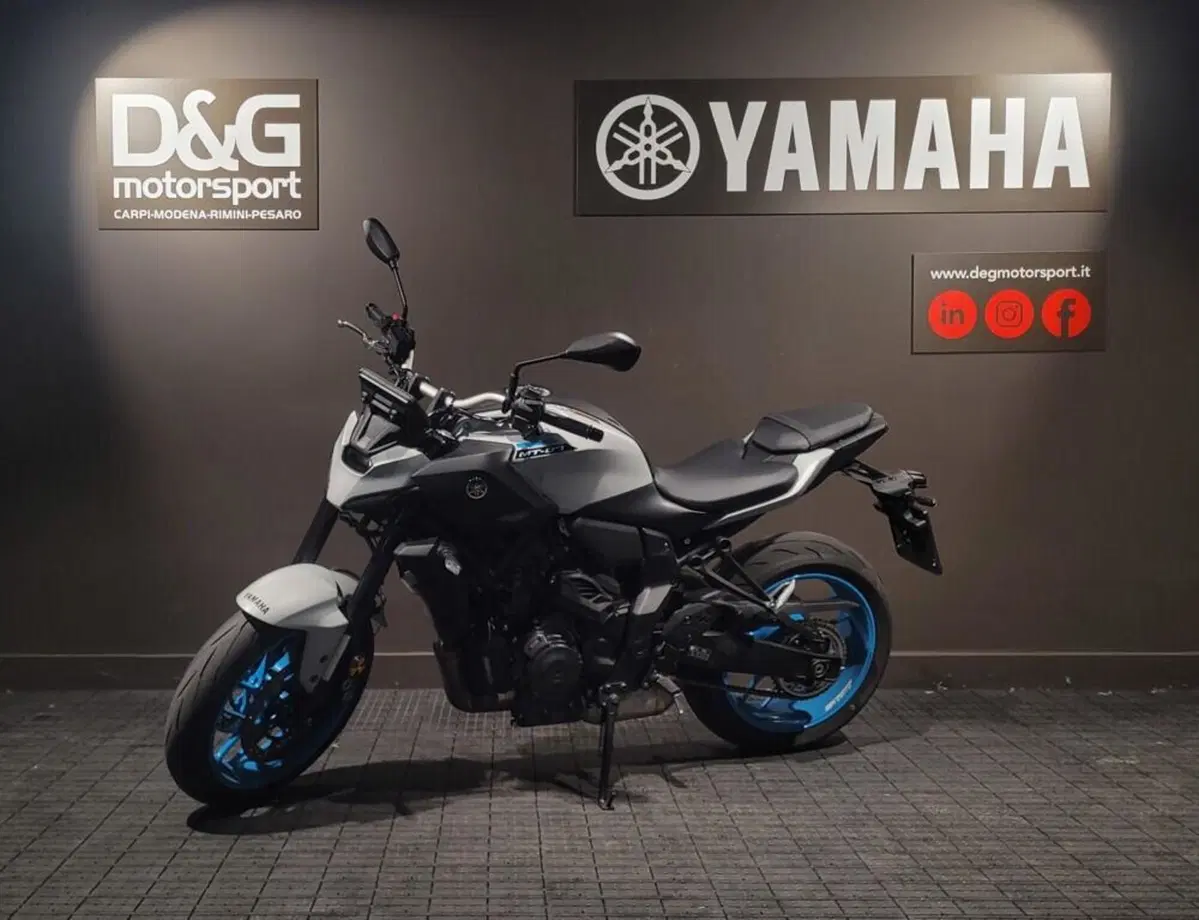 Yamaha MT-07 Y-AMT (2025 - 26) (3)