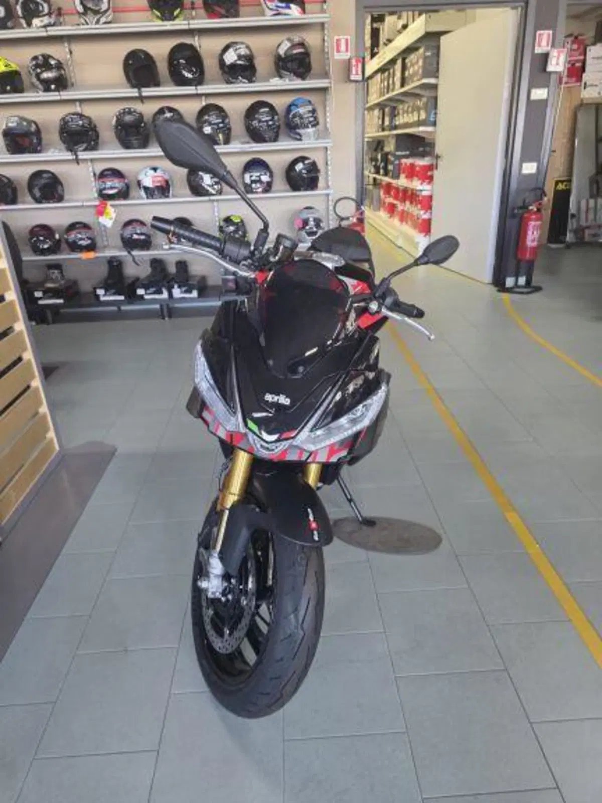 Aprilia Tuono 660 Factory (2025 - 26) (4)