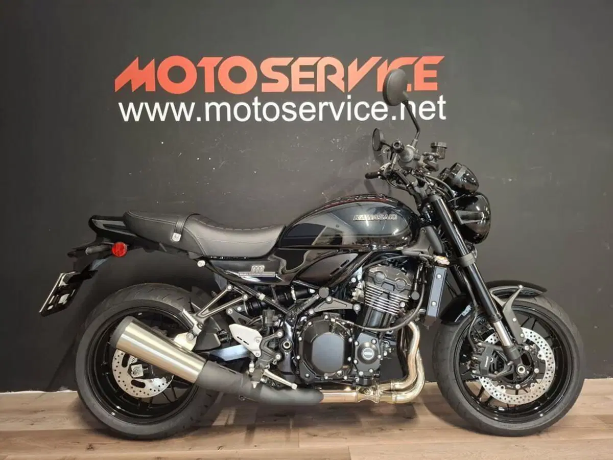 Kawasaki Z 900 RS Black Ball Edition (2026) (4)