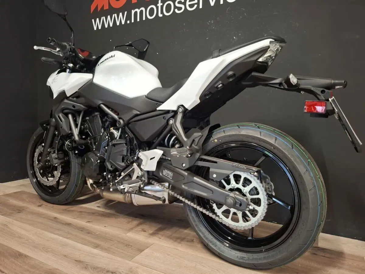 Kawasaki Z 650 (2025 - 26) (3)