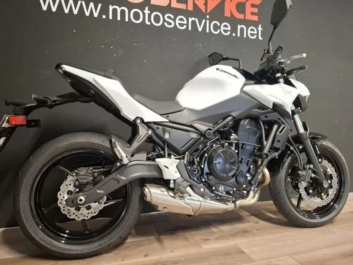 Kawasaki Z 650 (2025 - 26) (5)