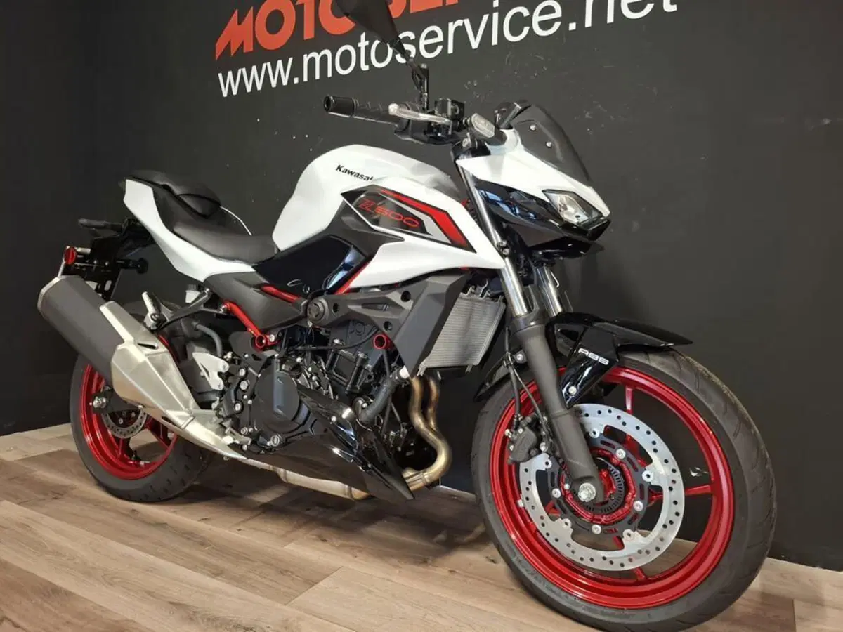 Kawasaki Z 500 SE (2024 - 26) (5)