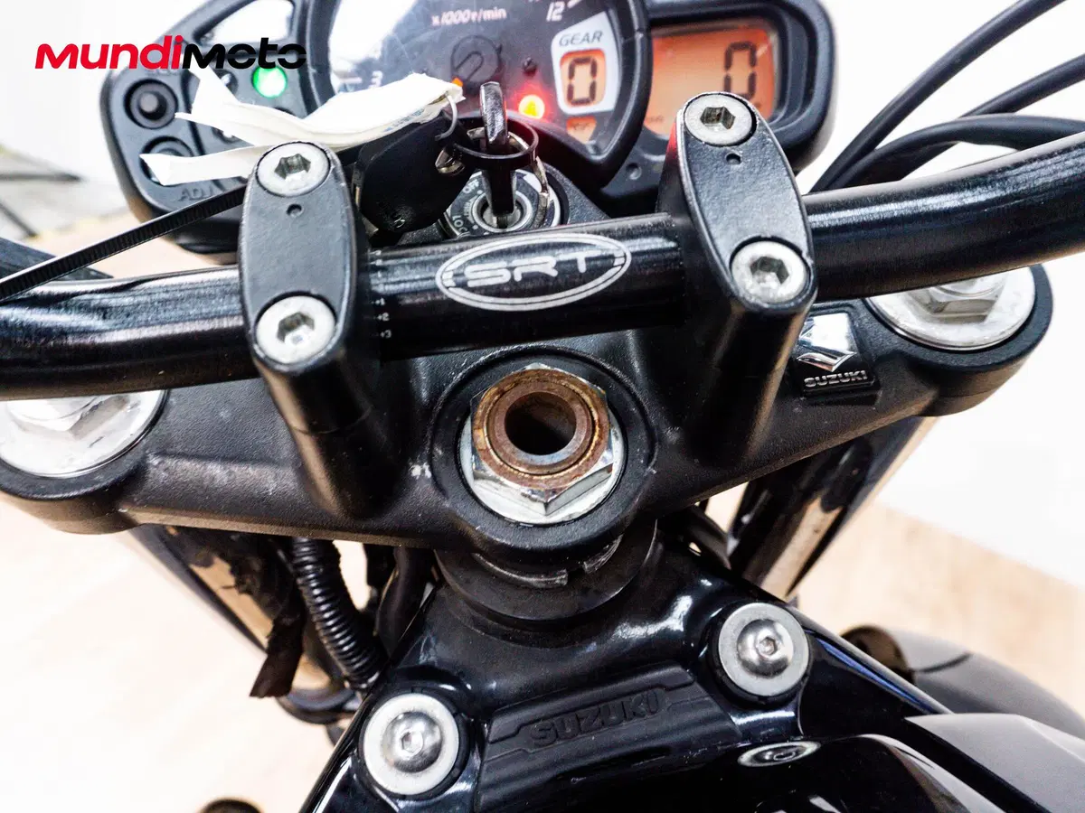 Suzuki Gladius 650 SFV ABS (2009 - 15) (21)