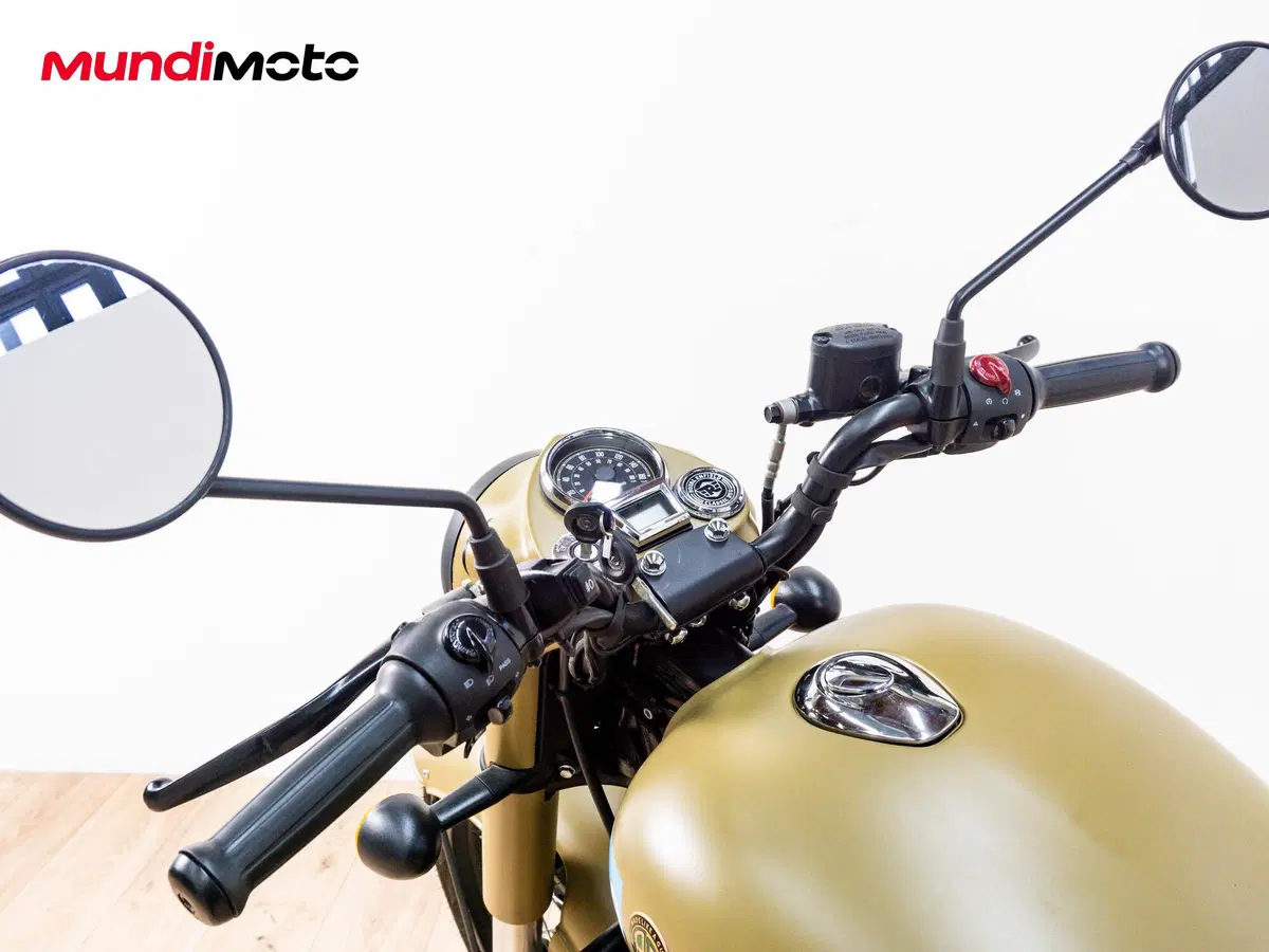 Royal Enfield Classic 350 (2021 - 26) (11)